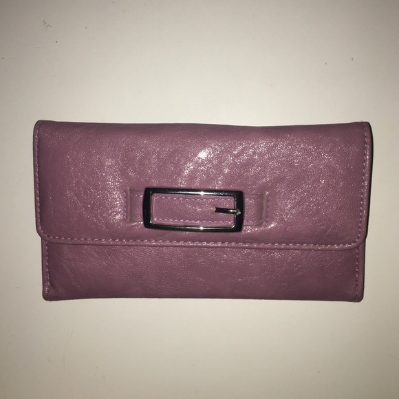 WALLET w multiple card slots from Maurices - Picture 1 of 8